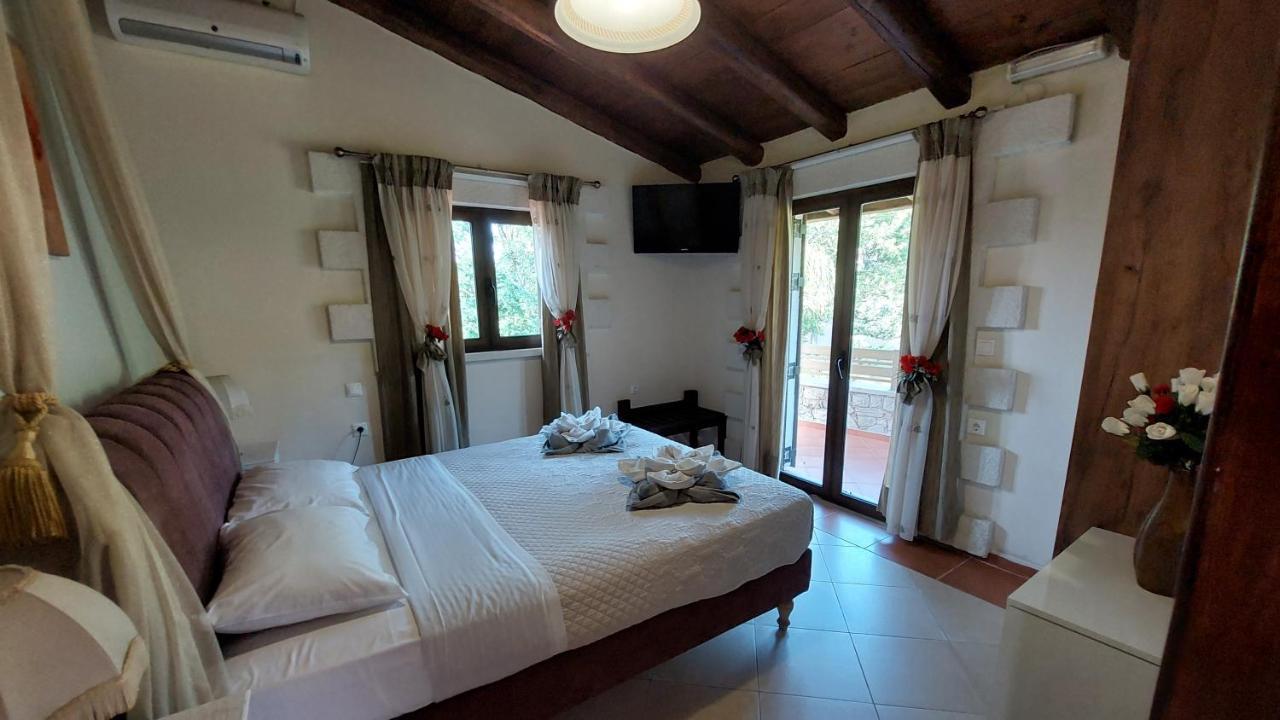 Neriana - Garden Paradise Villa Chania (Crete)